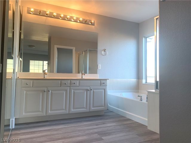 8010 Retriever Avenue, Las Vegas, NV 89147