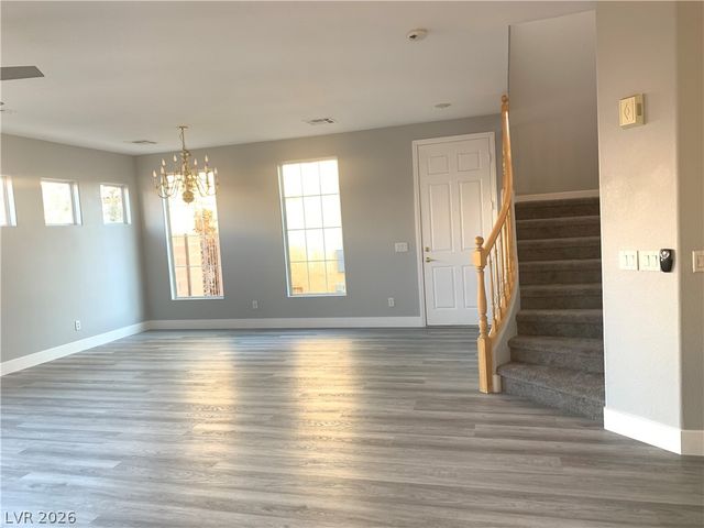 8010 Retriever Avenue, Las Vegas, NV 89147