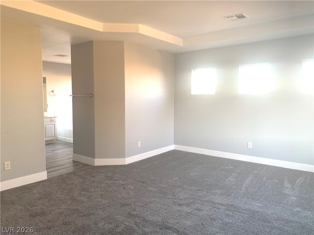 8010 Retriever Avenue, Las Vegas, NV 89147
