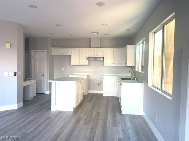 8010 Retriever Avenue, Las Vegas, NV 89147