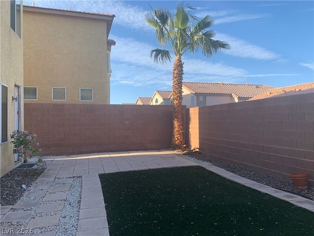 8010 Retriever Avenue, Las Vegas, NV 89147