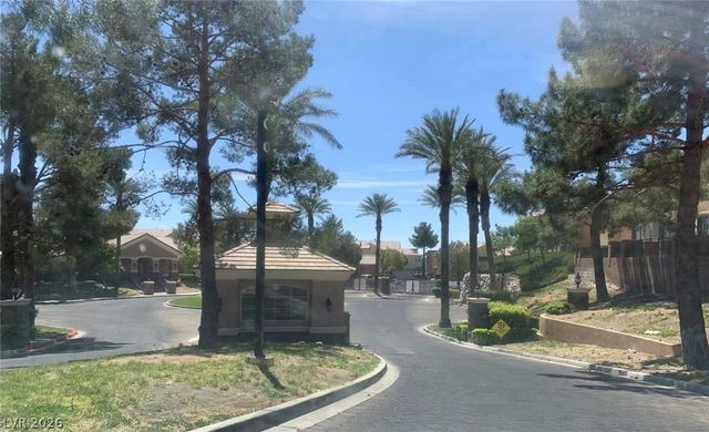 8010 Retriever Avenue, Las Vegas, NV 89147