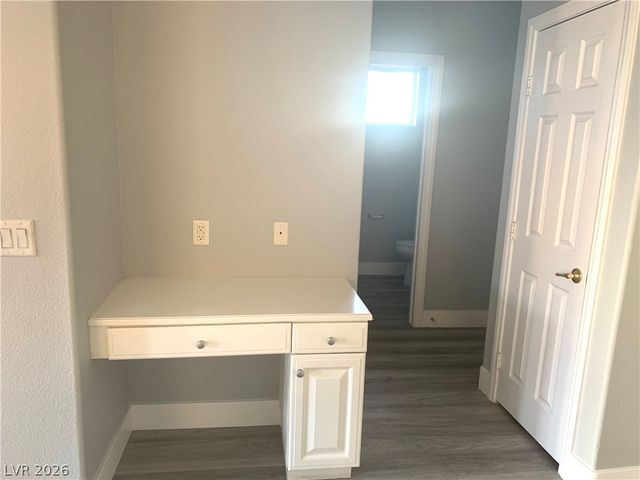 8010 Retriever Avenue, Las Vegas, NV 89147