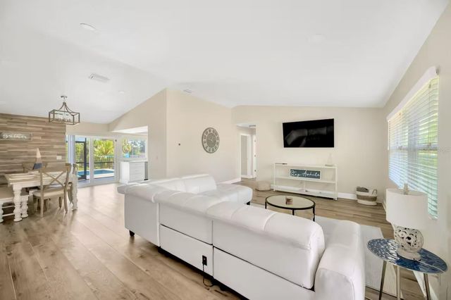 721 EAGLE LANE, Apollo Beach, FL 33572