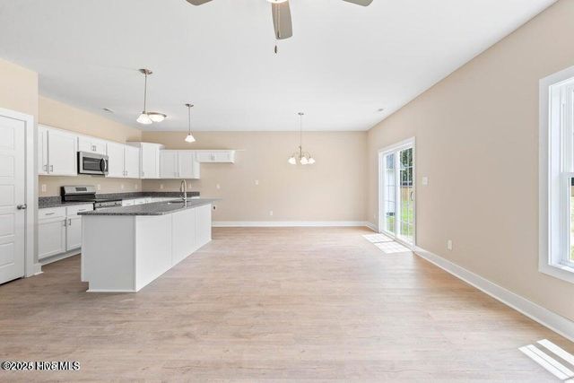 308 E Theriault Court, Jacksonville, NC 28540