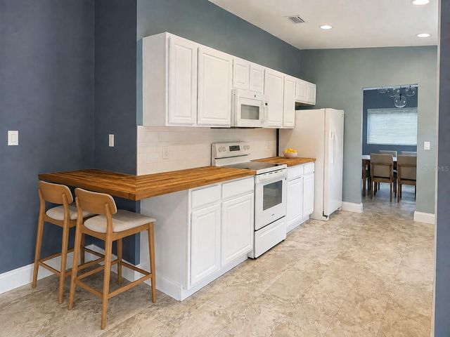 414 BROADVIEW AVENUE, Altamonte Springs, FL 32701