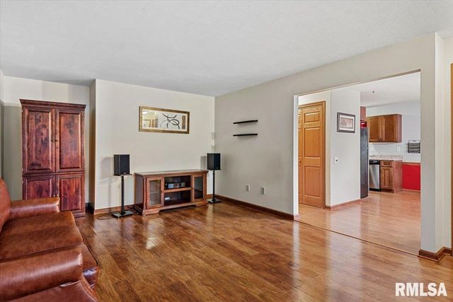 2000 Stockton Drive, Springfield, IL 62703