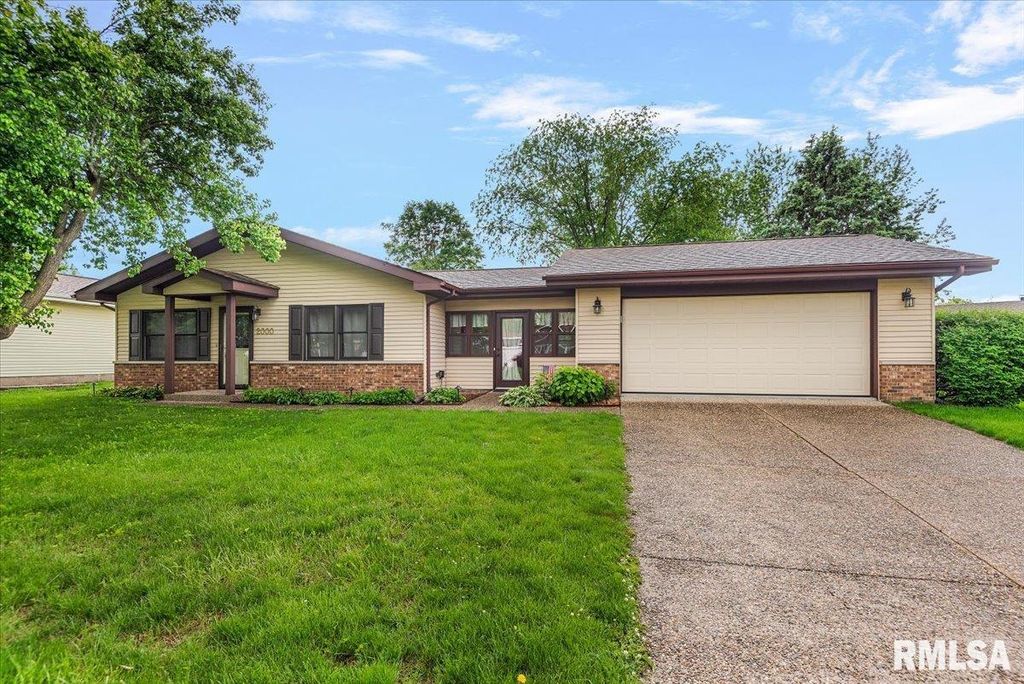 2000 Stockton Drive, Springfield, IL 62703