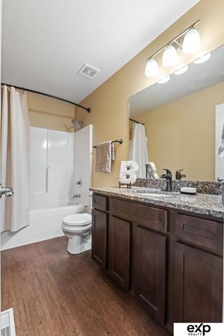 8501 King Street, Omaha, NE 68122