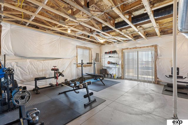 8501 King Street, Omaha, NE 68122