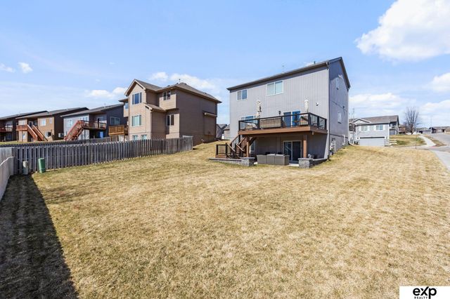 8501 King Street, Omaha, NE 68122