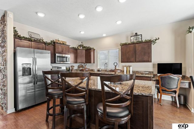 8501 King Street, Omaha, NE 68122