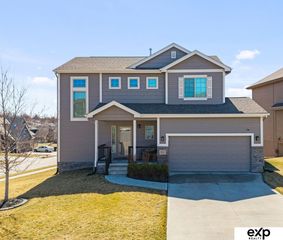 8501 King Street, Omaha, NE 68122
