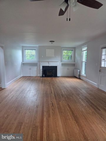 23630 WOODFIELD RD, Gaithersburg, MD 20882
