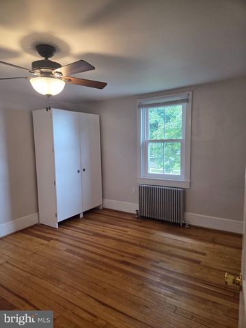23630 WOODFIELD RD, Gaithersburg, MD 20882
