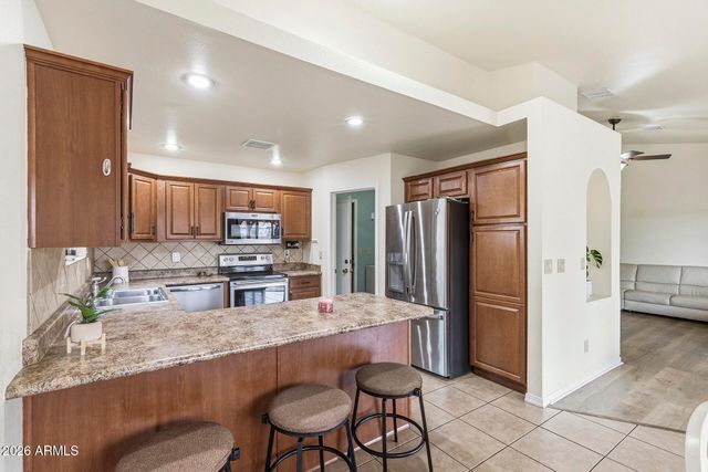 9887 E DEL MONTE Avenue, Gold Canyon, AZ 85118
