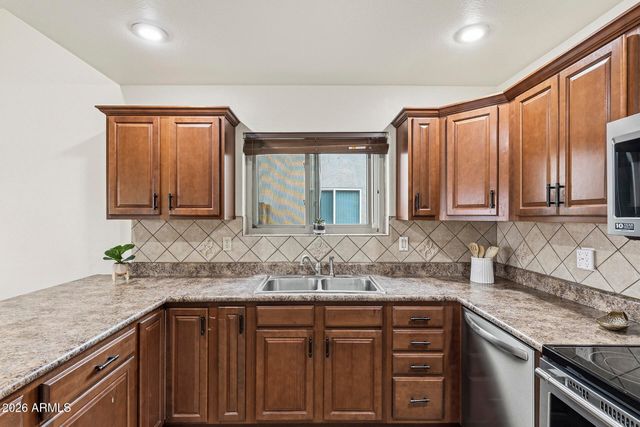 9887 E DEL MONTE Avenue, Gold Canyon, AZ 85118