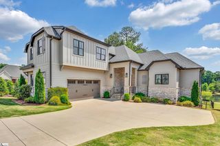 201 Chestnut Pond Lane, Simpsonville, SC 29681