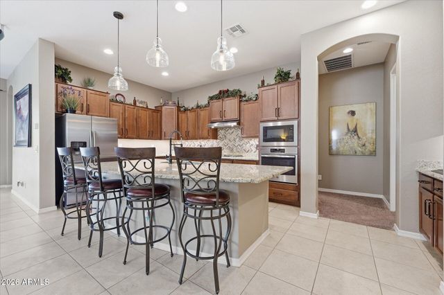 129 W WHITE OAK Avenue, Queen Creek, AZ 85140