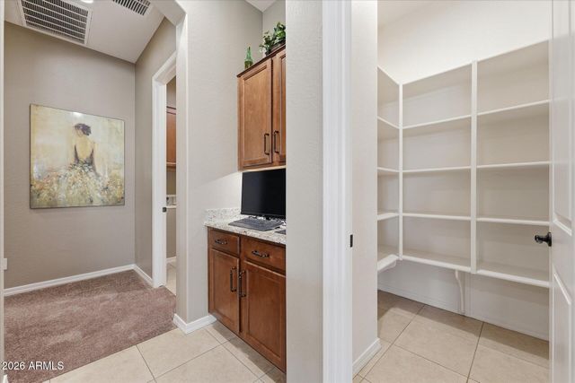 129 W WHITE OAK Avenue, Queen Creek, AZ 85140