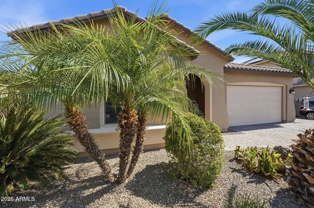 129 W WHITE OAK Avenue, Queen Creek, AZ 85140
