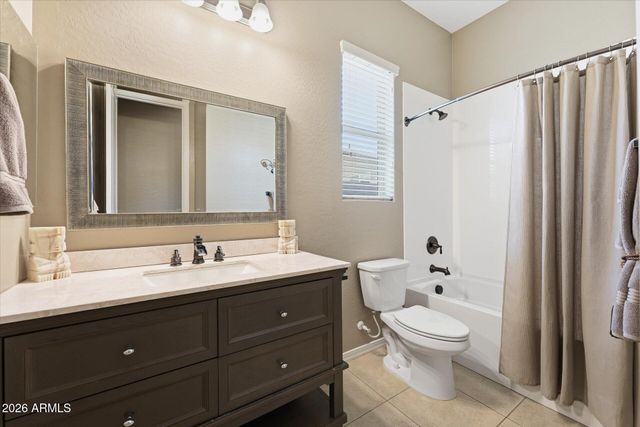 129 W WHITE OAK Avenue, Queen Creek, AZ 85140
