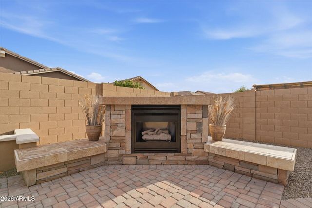 129 W WHITE OAK Avenue, Queen Creek, AZ 85140