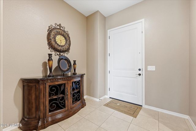 129 W WHITE OAK Avenue, Queen Creek, AZ 85140