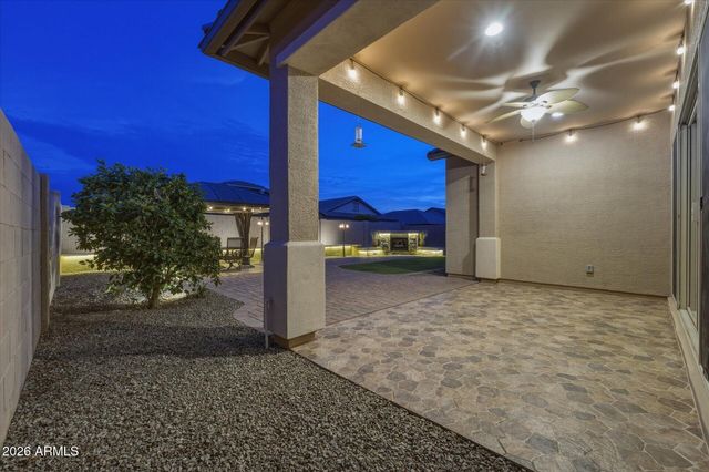 129 W WHITE OAK Avenue, Queen Creek, AZ 85140