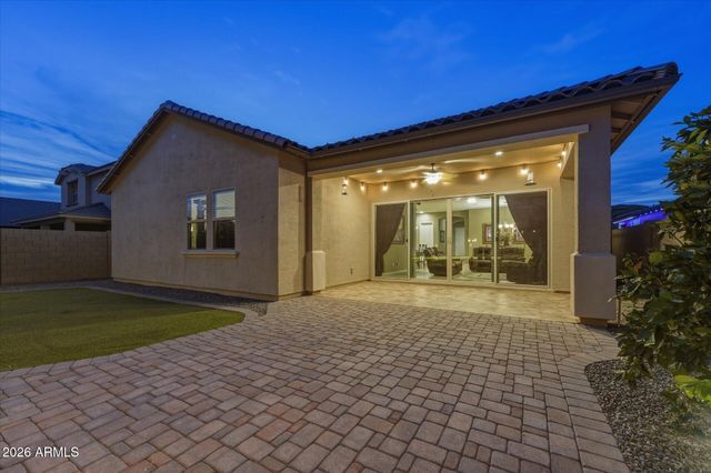 129 W WHITE OAK Avenue, Queen Creek, AZ 85140