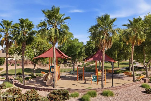 129 W WHITE OAK Avenue, Queen Creek, AZ 85140