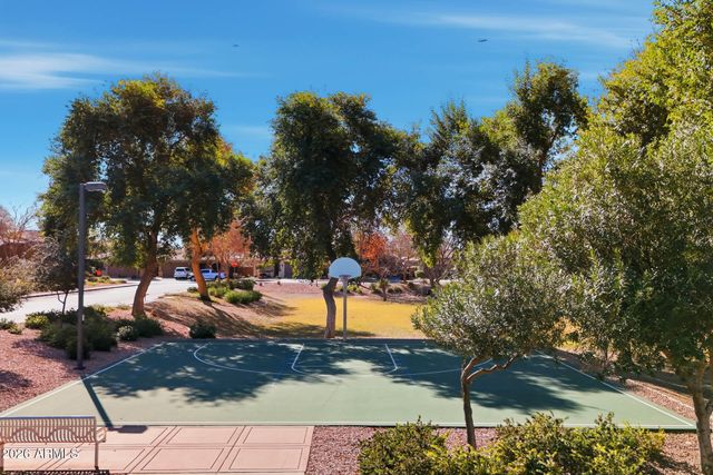 129 W WHITE OAK Avenue, Queen Creek, AZ 85140
