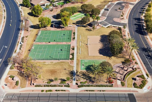 129 W WHITE OAK Avenue, Queen Creek, AZ 85140