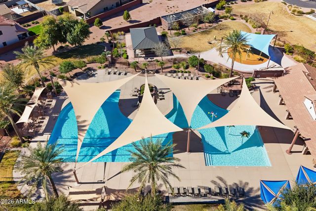 129 W WHITE OAK Avenue, Queen Creek, AZ 85140