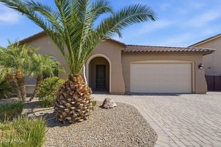 129 W WHITE OAK Avenue, Queen Creek, AZ 85140