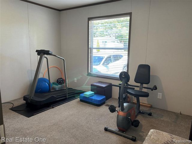 102 Sycamore, Highland, MI 48357