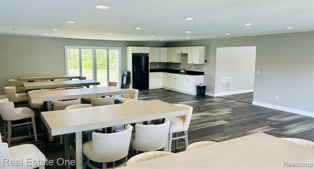 102 Sycamore, Highland, MI 48357