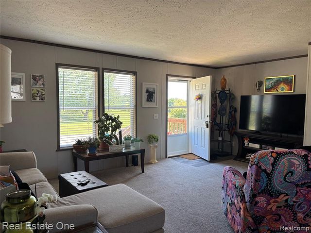 102 Sycamore, Highland, MI 48357