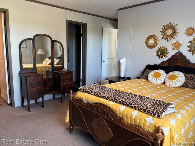 102 Sycamore, Highland, MI 48357