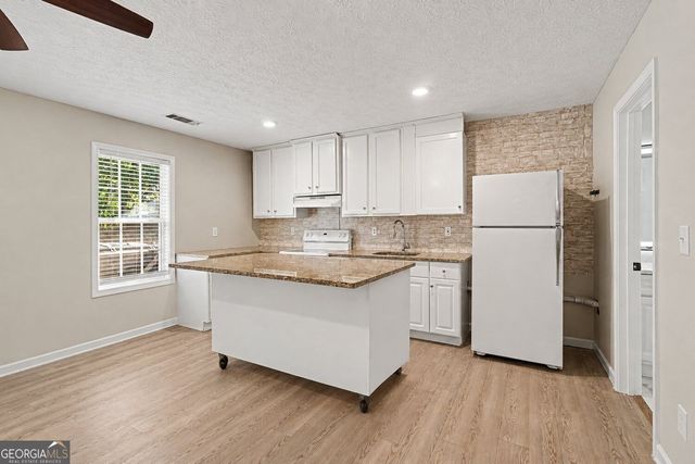 524 Martin Forest Lane SE, Lawrenceville, GA 30045