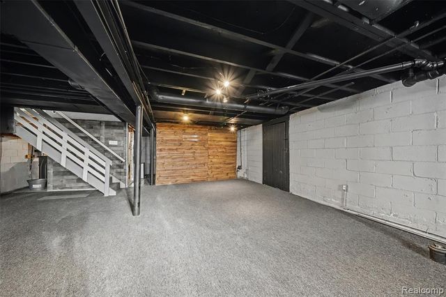 1186 S Eton Street, Birmingham, MI 48009