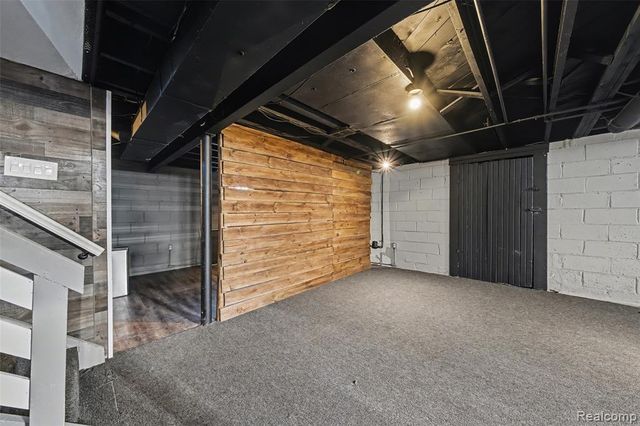 1186 S Eton Street, Birmingham, MI 48009