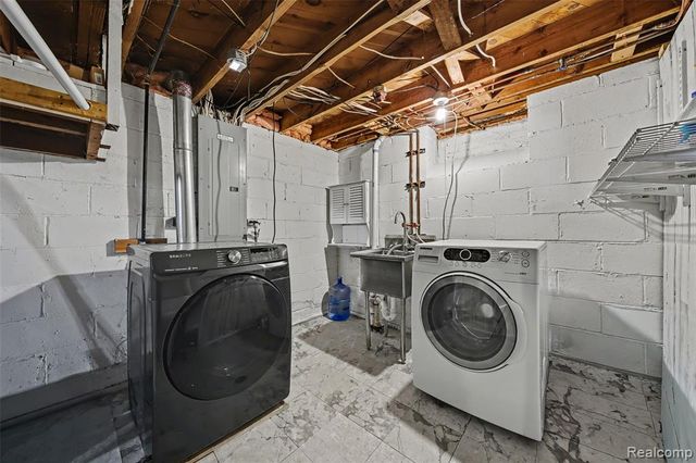 1186 S Eton Street, Birmingham, MI 48009