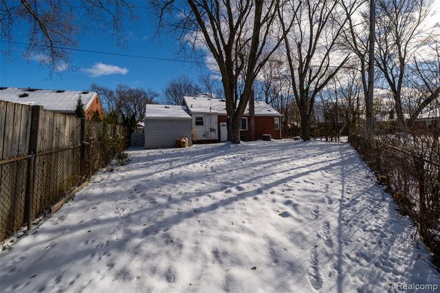 1186 S Eton Street, Birmingham, MI 48009