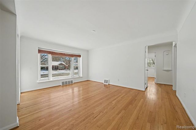 1186 S Eton Street, Birmingham, MI 48009