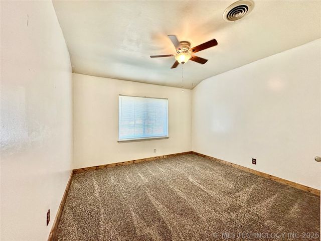 9440 E 38th Place S, Tulsa, OK 74145