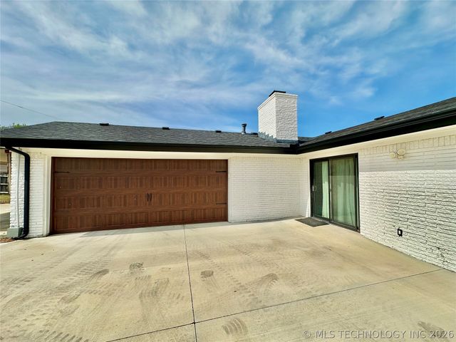 9440 E 38th Place S, Tulsa, OK 74145