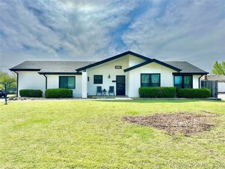 9440 E 38th Place S, Tulsa, OK 74145