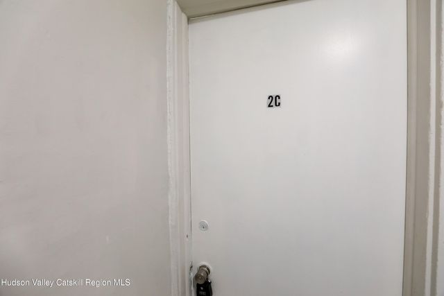 184-186 Broadway 2c, Port Ewen, NY 12466