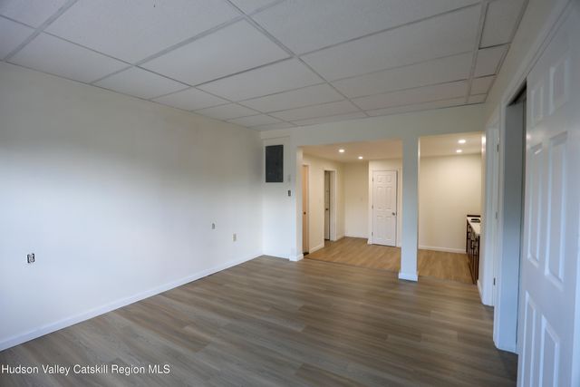 184-186 Broadway 2c, Port Ewen, NY 12466